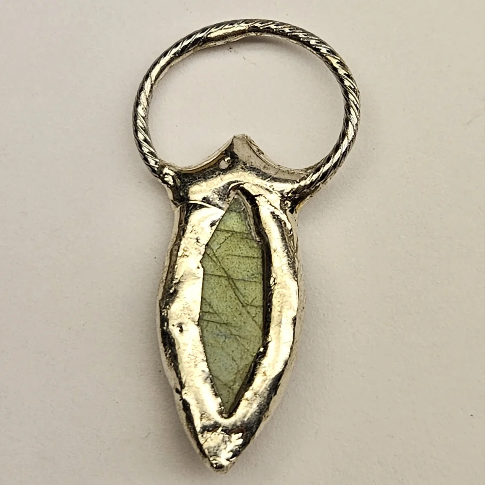 Blue Green Flash Labradorite Pendant